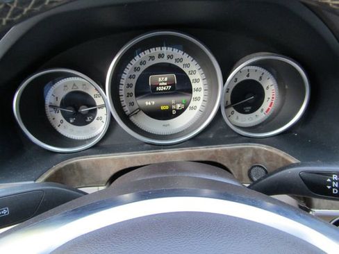 Used 2014 Mercedes-Benz E 350 4MATIC Sedan image 15