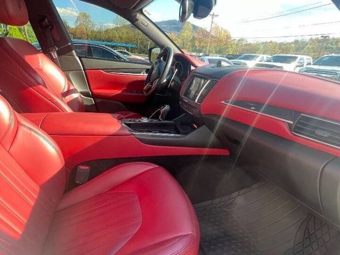 Used 2017 Maserati Levante S image 15