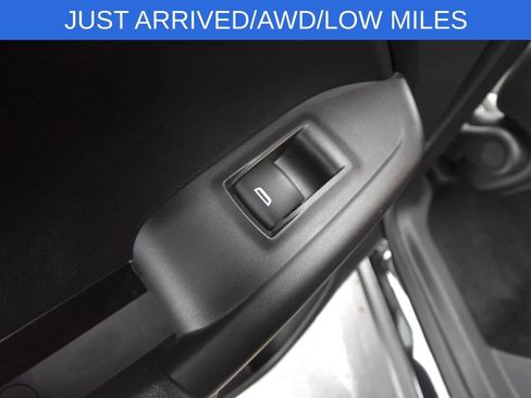 Used 2025 Chevrolet TrailBlazer LT w/ Driver Confidence Package image 10