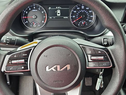 Used 2023 Kia Forte LXS FWD image 14