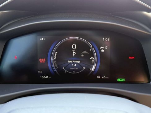 Used 2025 Lexus RZ 450e Premium w/ Technology Package image 29