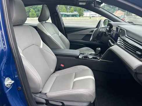 Used 2025 Toyota Camry SE w/ Multimedia Upgrade Package AWD/4WD image 25