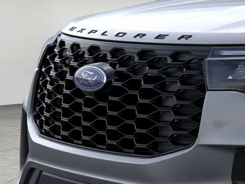 New 2026 Ford Explorer ST-Line w/ ST-Line Street Pack image 17