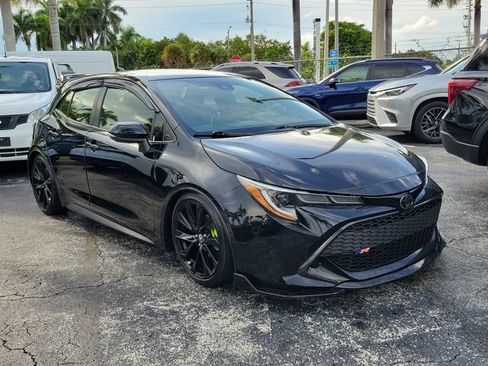 Used 2022 Toyota Corolla SE FWD image 2