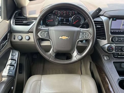 Used 2019 Chevrolet Suburban LT AWD/4WD image 18