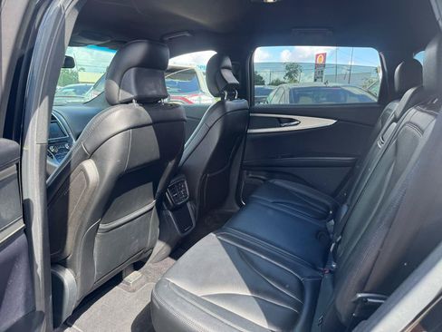 Used 2016 Lincoln MKX Premiere w/ Cargo Utility Package FWD image 8
