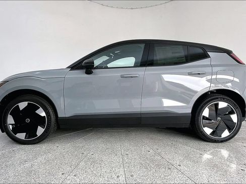New 2026 Volvo EX30 Plus w/ Protection Package Premier AWD/4WD image 8