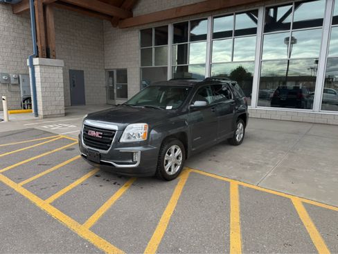Used 2017 GMC Terrain SLE w/ Convenience Package image 1