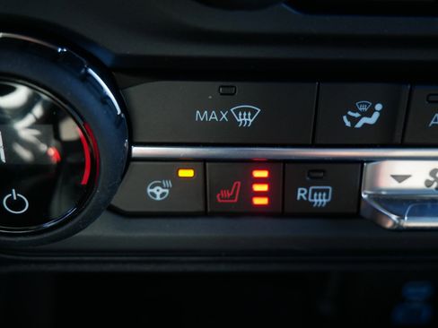 Used 2025 Ford Bronco Badlands image 33