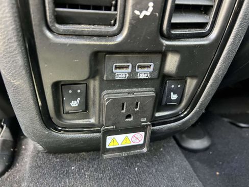 Used 2023 Dodge Durango GT AWD/4WD image 13