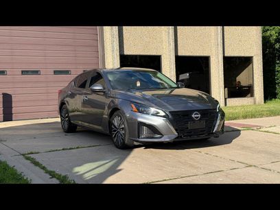 Used 2021 Nissan Altima 2.5 SR
