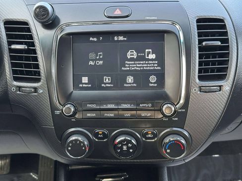 Used 2017 Kia Forte S FWD image 17