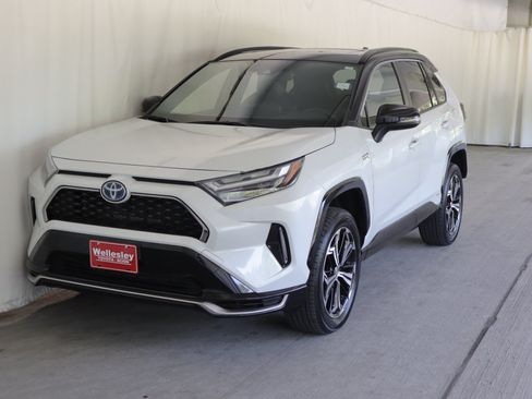 Used 2023 Toyota RAV4 XSE w/ Weather Package AWD/4WD image 25
