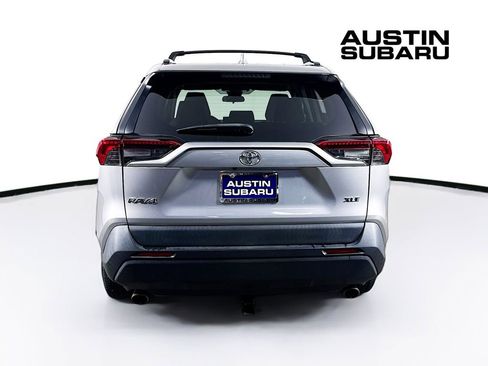 Used 2019 Toyota RAV4 XLE image 6