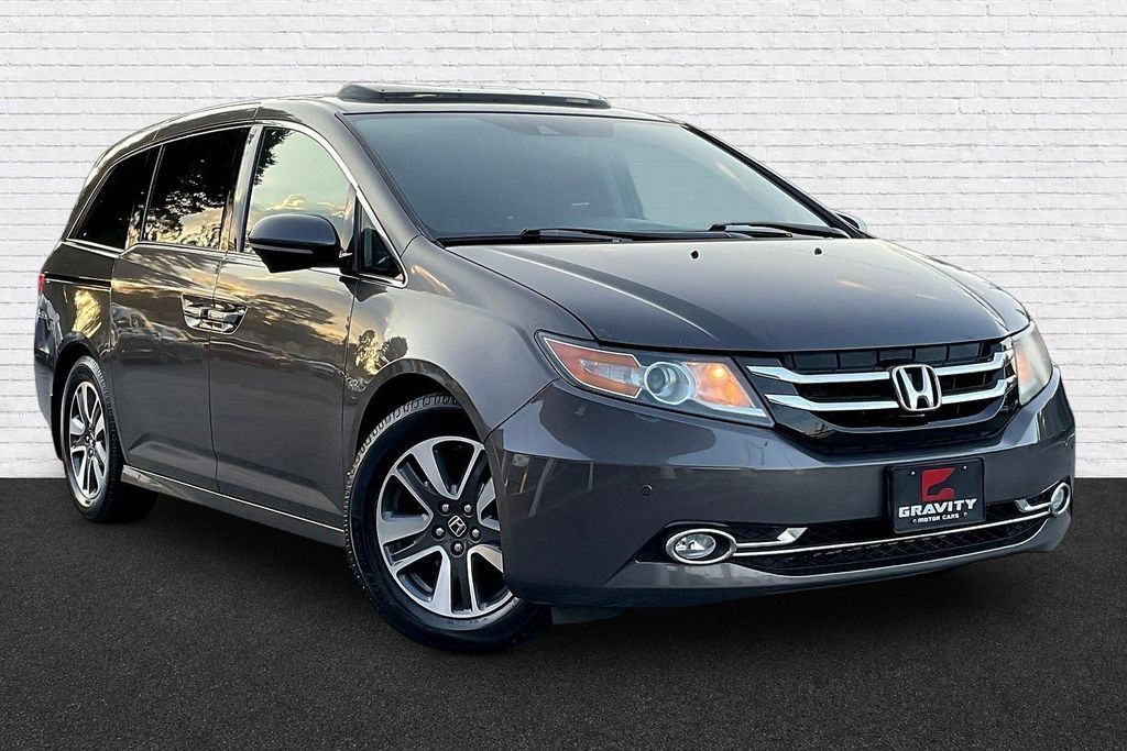 Used 2016 Honda Odyssey Touring image 3