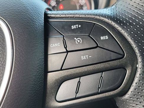 Certified 2023 Dodge Challenger SXT w/ Blacktop Package image 6