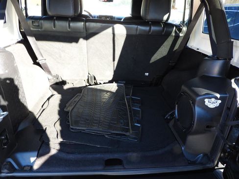 Used 2014 Jeep Wrangler Unlimited Sahara w/ Connectivity Group image 11