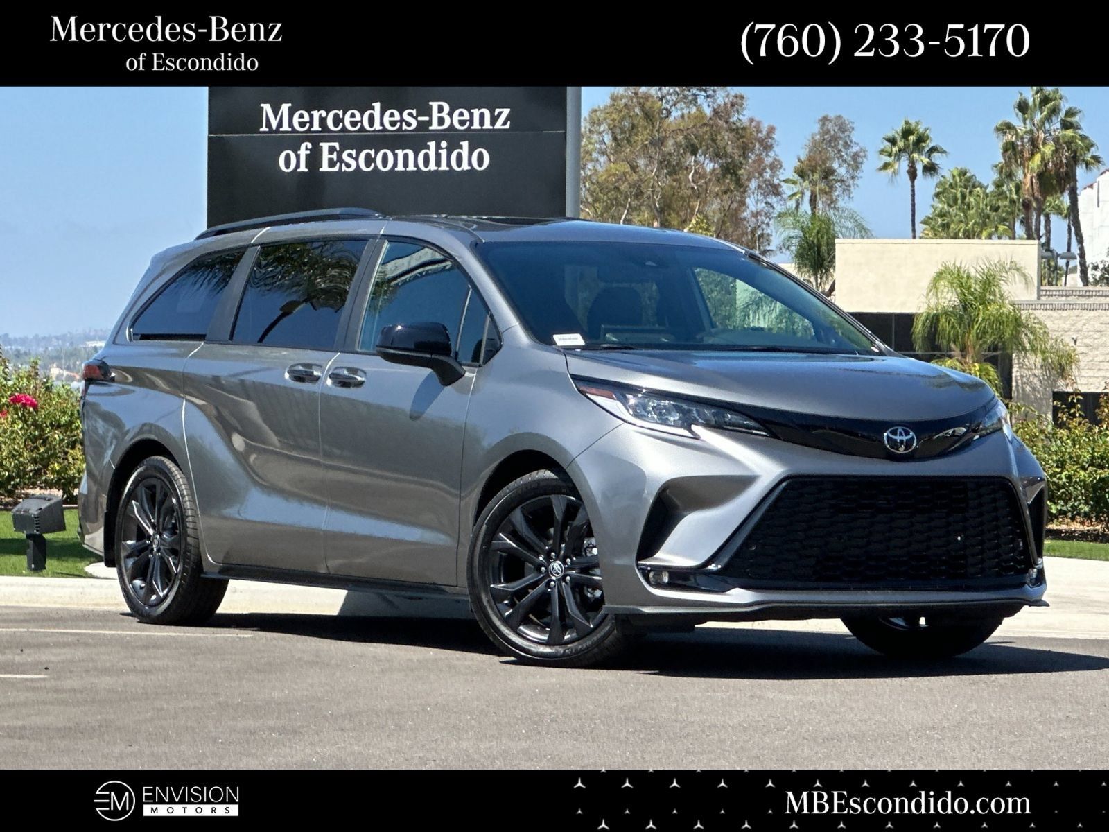 Used 2026 Toyota Sienna XSE FWD image 1