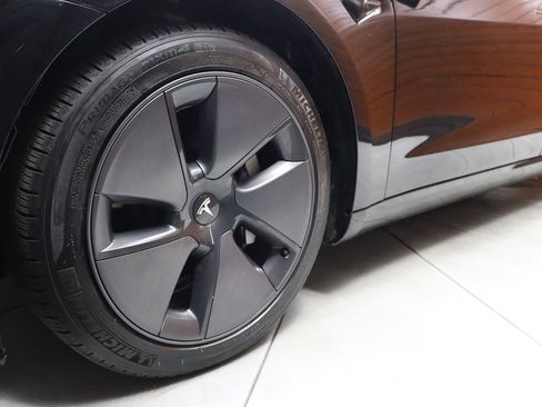 Used 2023 Tesla Model 3 Standard Range image 7