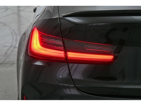 Used 2021 BMW M3 Competition w/ Executive Package image 27