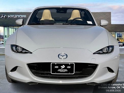 Used 2025 MAZDA MX-5 Miata RF Grand Touring image 3