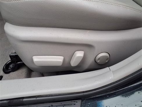 Used 2012 Toyota Camry XLE image 46