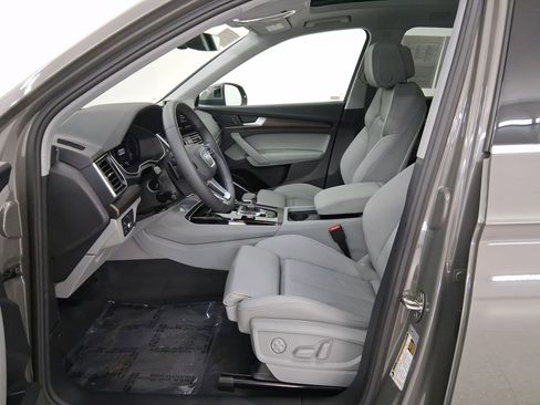 Used 2025 Audi Q5 e Premium image 5