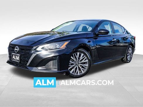 Used 2023 Nissan Altima 2.5 SV image 1