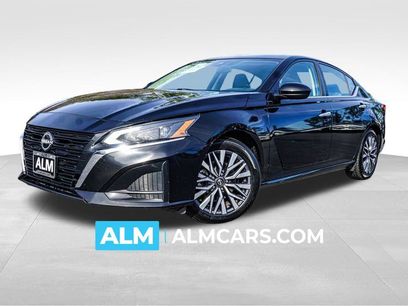 Used 2023 Nissan Altima 2.5 SV