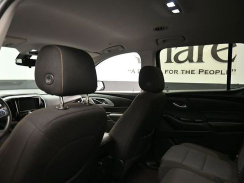 Used 2021 Chevrolet Traverse LS FWD image 25