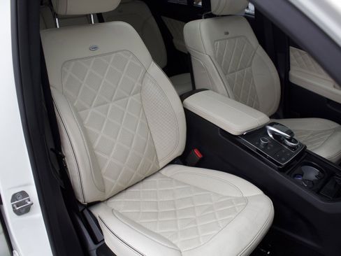 Used 2018 Mercedes-Benz GLE 43 AMG 4MATIC image 40