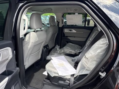 New 2026 Ford Explorer Active w/ Active Comfort Package AWD/4WD image 13