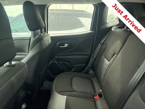 Used 2023 Jeep Renegade Trailhawk AWD/4WD image 16