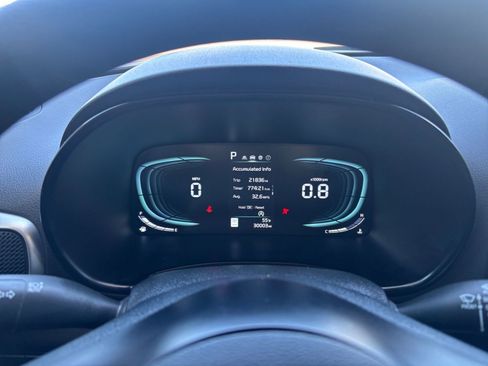 Used 2025 Kia Soul LX w/ LX Technology Package FWD image 35