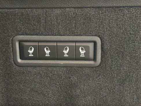 Used 2022 Jeep Grand Wagoneer Series II AWD/4WD image 30