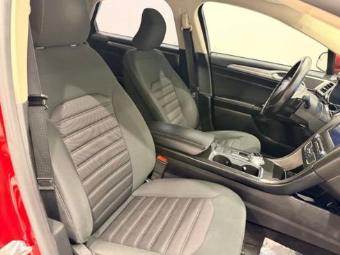 Used 2017 Ford Fusion SE w/ Fusion SE Technology Package FWD image 31