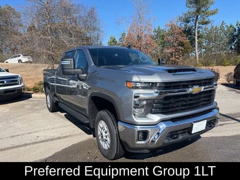 Used 2025 Chevrolet Silverado 2500 LT w/ Convenience Package image 3