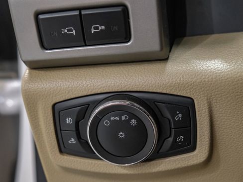 Used 2019 Ford F250 Lariat w/ Lariat Value Package AWD/4WD image 28