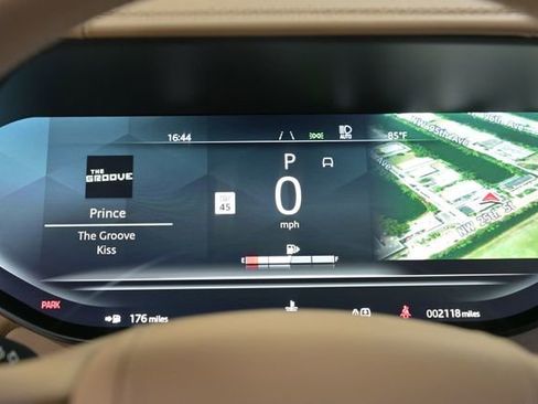 Used 2024 Land Rover Range Rover SV image 57