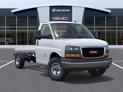 New 2025 GMC Savana 3500 w/ Power Convenience Package RWD image 7