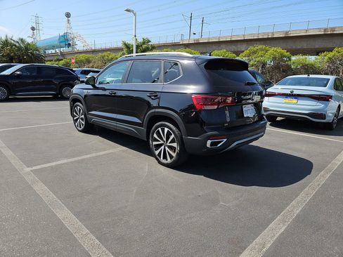 Used 2022 Volkswagen Taos SE FWD image 7