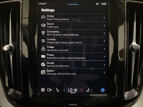 Used 2025 Volvo XC60 B5 Plus image 71