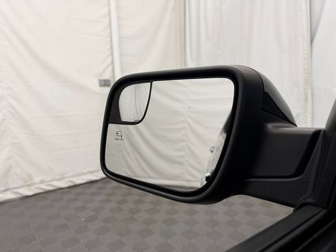 Used 2016 Ford Explorer Limited image 18