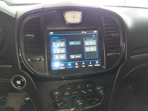 Used 2023 Chrysler 300 C RWD image 34