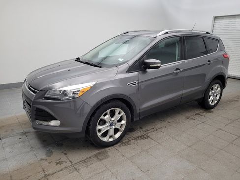 Used 2014 Ford Escape Titanium w/ Equipment Group 401A FWD image 2