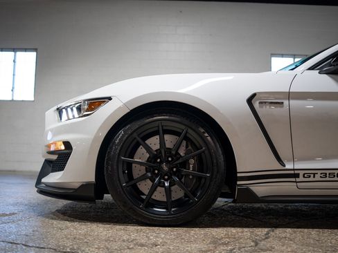 Used 2016 Ford Mustang Shelby GT350 w/ Technology Package image 14