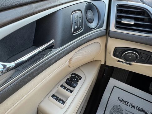 Used 2019 Lincoln MKZ Reserve image 24