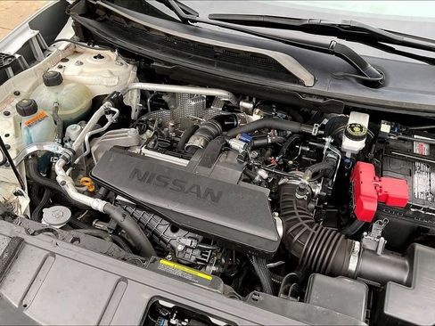 Used 2024 Nissan Rogue S FWD image 30