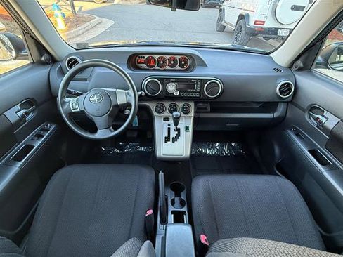 Used 2010 Scion xB image 17