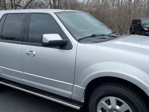 Used 2010 Ford Expedition Limited image 5